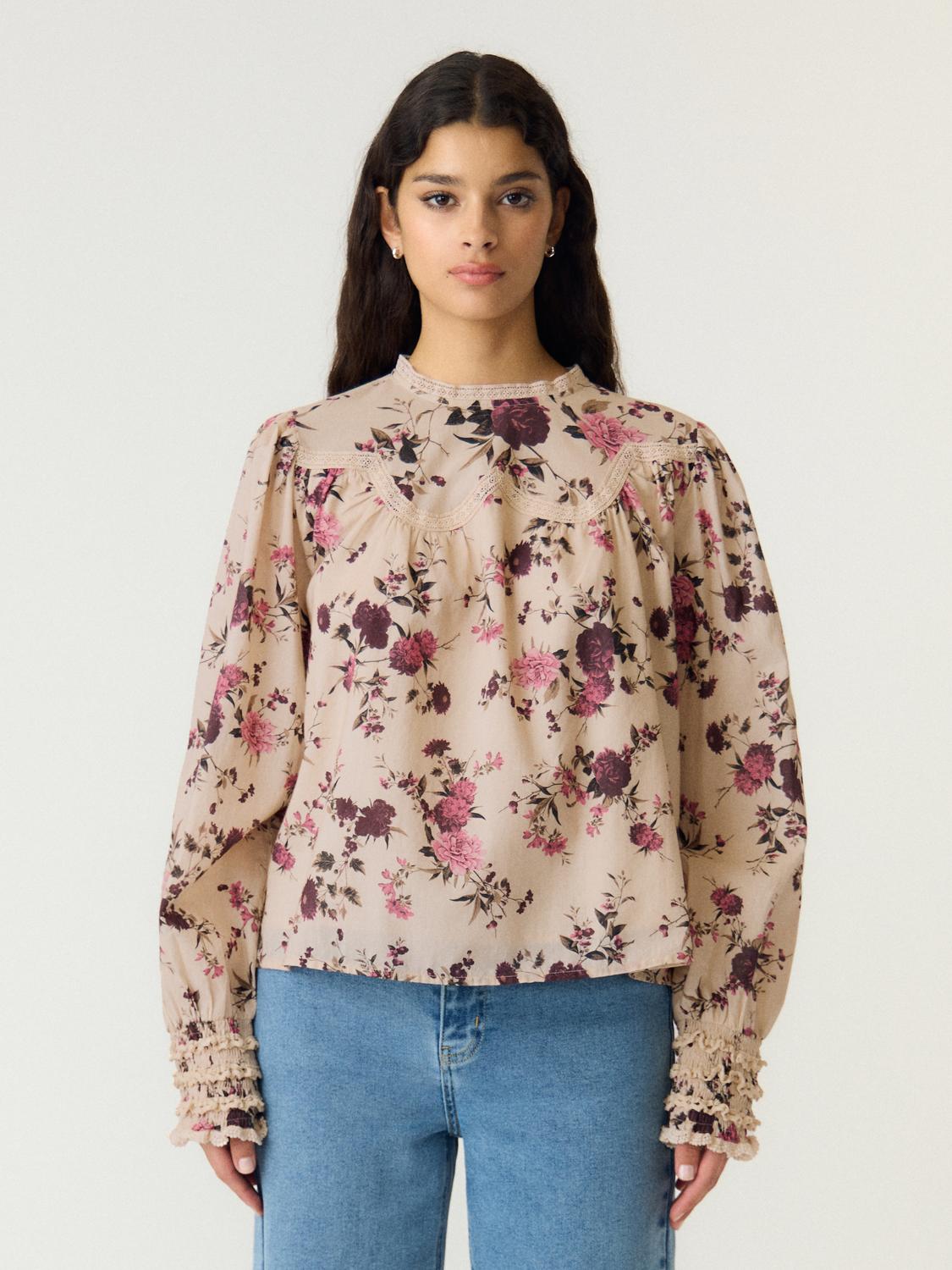 model_shot-front